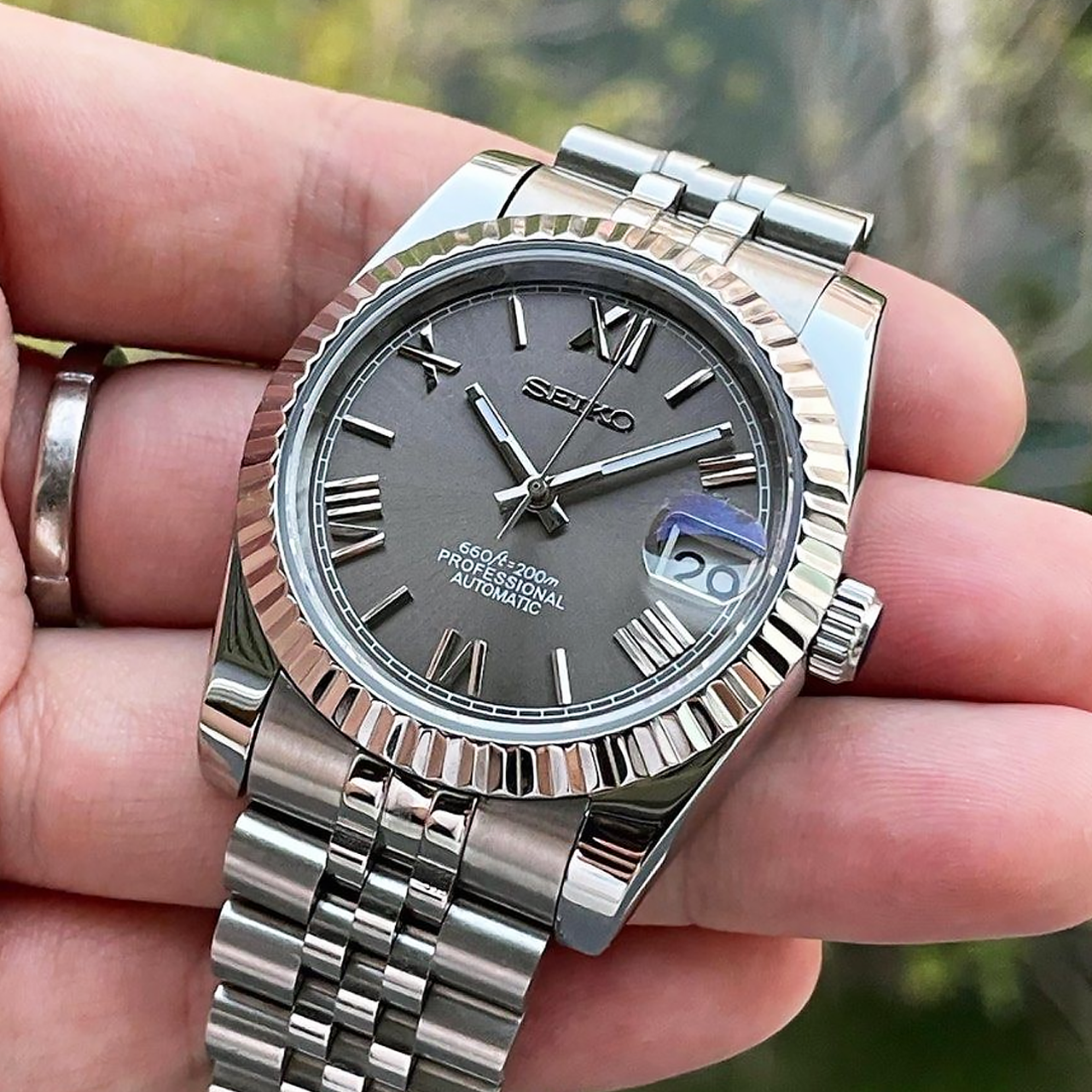 Seiko Mod Datejust | Roman Grey